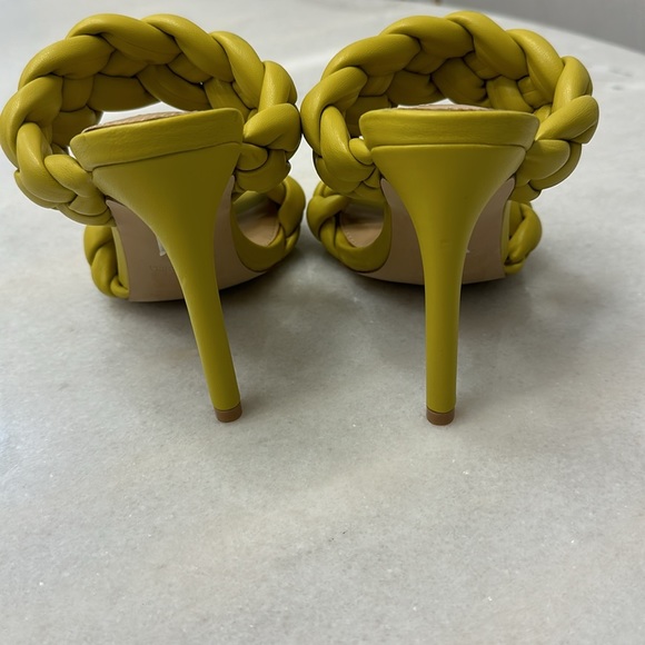 NWOT Never worn Steve Madden Kenley Herled Sandal size 6 - Picture 5 of 6